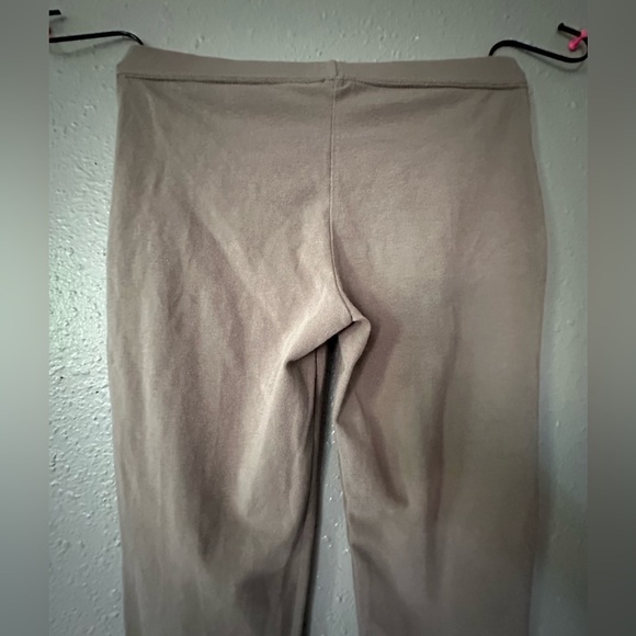 Gap Gap Stretch Womans Size M  Tan 3/4 Yoga Pants - Picture 6 of 7